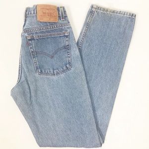 Vintage Levi’s 505 high wasted mom jeans